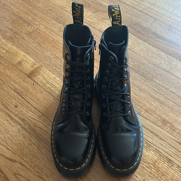 Dr. Martens Black Leather Jadon Smooth Platform  Unisex Boots size 9 - Picture 3 of 10